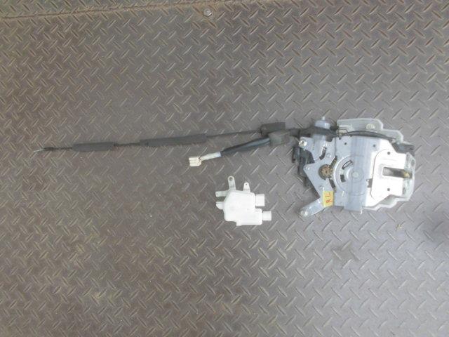 【中古】中古部品 プレマシー CREW ドアロックソレノイド 【3330920100-001606940764550】|e-cleマート