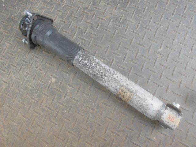 【中古】中古部品 BMW 5シリーズ DS25 右リアショックアブソーバー 【3330920100-001619464850700】|e-cleマート