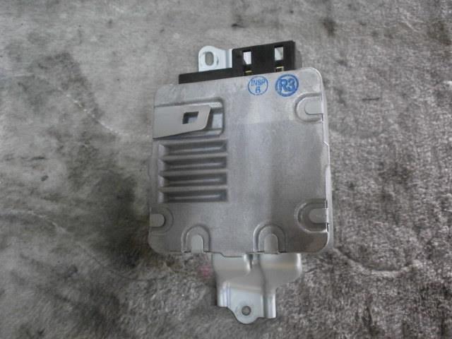 【中古】中古部品 プリウス ZVW35 PSｺﾝﾋﾟｭｰﾀｰ 【3340200100-786650000063500】