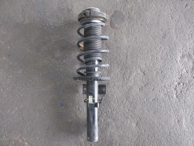 【中古】中古部品 VW ポロ 9NBUD 右ﾌﾛﾝﾄｽﾄﾗｯﾄ 【3500080000-211225001250110】