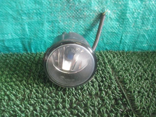 【中古】中古部品 セレナ C26 右ﾌｫｸﾞﾗﾝﾌﾟ 【3500080000-001711090410850】