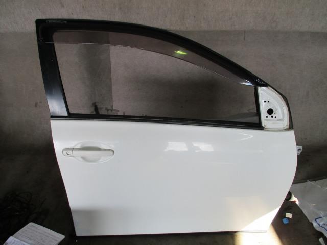 【中古】中古部品 カローラフィールダー NZE144G 右ﾌﾛﾝﾄﾄﾞｱ 【3330220100-220308000313100】