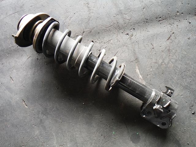 【中古】中古部品 アルト HA23S 左ﾌﾛﾝﾄｽﾄﾗｯﾄ 【3340140100-001252196550210】