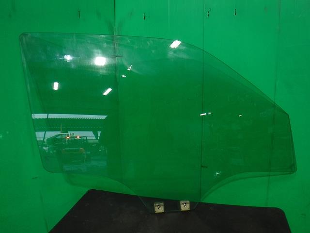 【中古】中古部品 ベリーサ DC5W 右ﾌﾛﾝﾄﾄﾞｱｶﾞﾗｽ 【3340140100-001566022313130】