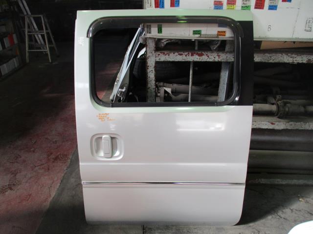 【中古】中古部品 エブリィ DA62W 左ﾘｱﾄﾞｱ 【3310160100-000213081513400】 20,557円