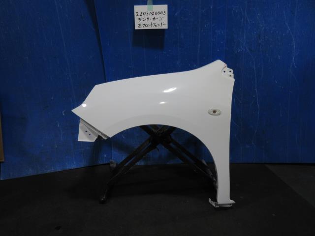 【中古】中古部品 ランサーカーゴ CVY12 左ﾌﾛﾝﾄﾌｪﾝﾀﾞｰ 【3310220100-220314000310700】