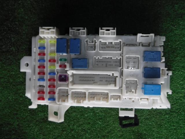 【中古】中古部品 フレアワゴン MM32S ﾋｭｰｽﾞﾎﾞｯｸｽ 【3330450100-220318000167800】 21,230円
