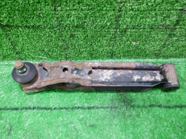 【中古】中古部品 セルボ CG72V 右ﾌﾛﾝﾄﾛｱｱｰﾑ 【3330420100-220322000351720】