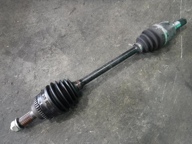 【中古】中古部品 キャロル HB25S 左ﾌﾛﾝﾄﾄﾞﾗｲﾌﾞｼｬﾌﾄ 【3340140100-001693260042200】