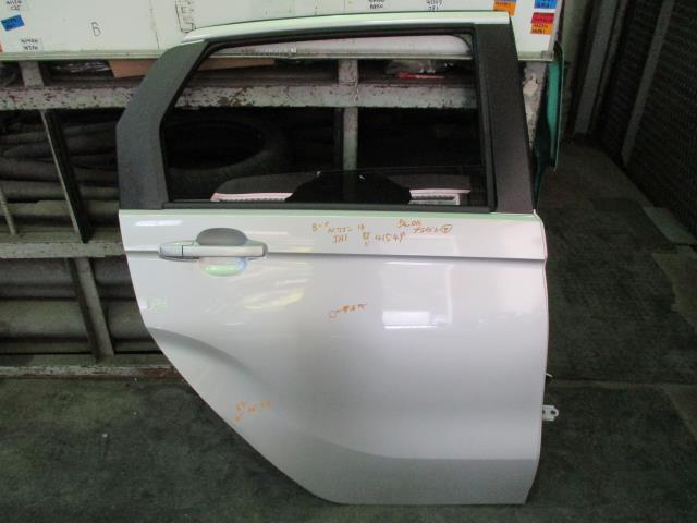 【中古】中古部品 Ｎ－ＷＧＮ JH1 右ﾘｱﾄﾞｱ 【3310160100-000004154913300】