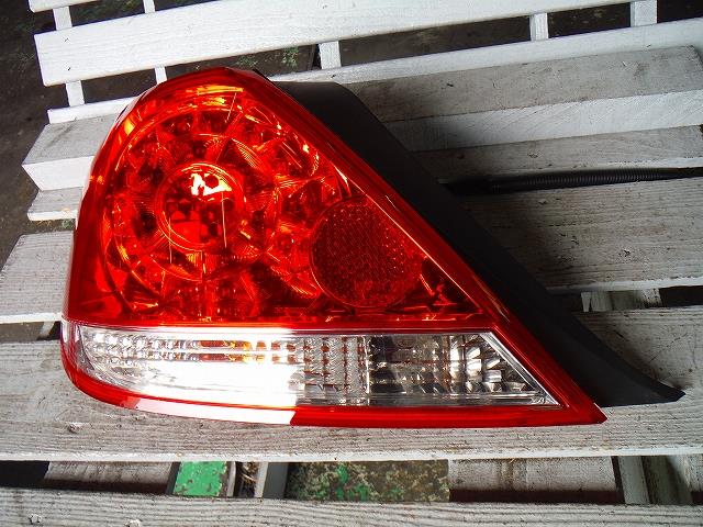 【中古】中古部品 レジェンド KB1 左ﾃｰﾙﾗﾝﾌﾟ 【3340140100-001179942115600】