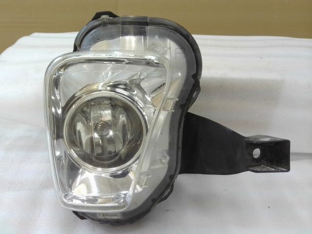 【中古】中古部品 クラウン GRS200 右ﾌｫｸﾞﾗﾝﾌﾟ 【3310540000-000021505510850】