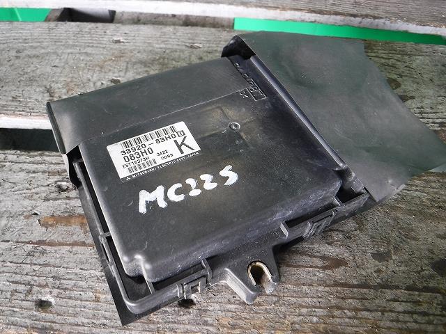 【中古】中古部品 ワゴンＲ MC22S ｴﾝｼﾞﾝｺﾝﾋﾟｭｰﾀｰ 【3340140100-001451130763100】