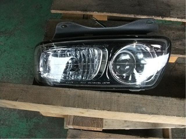 【中古】中古部品 レガシィ BG5 右ﾌｫｸﾞﾗﾝﾌﾟ 【3340140100-000761809310850】