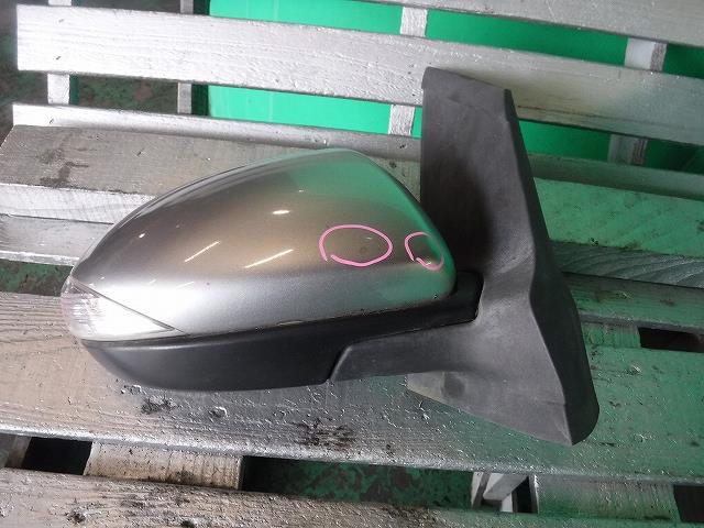 【中古】中古部品 デミオ DEJFS 右ｻｲﾄﾞﾐﾗｰ 【3340140100-001677908913500】