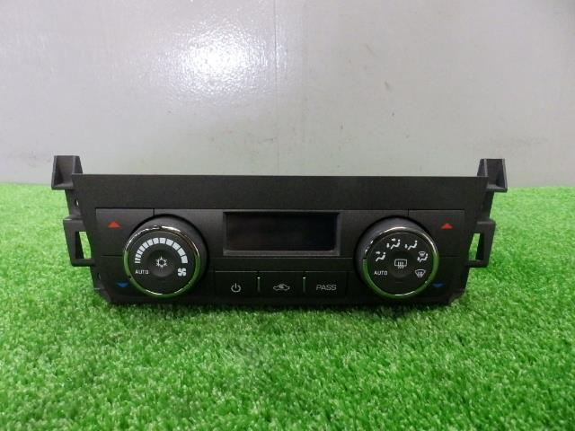 【中古】中古部品 キャデラック SRX T265E A/Cｽｲｯﾁﾊﾟﾈﾙ 【3260250000-000022017360900】 13,668円