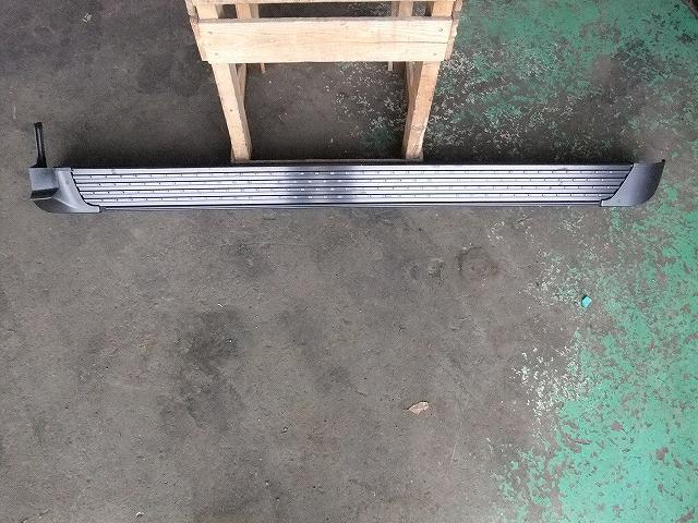 【中古】中古部品 ランドクルーザー URJ202W 右ｻｲﾄﾞｽﾃｯﾌﾟ 【3340140100-000801216113700】