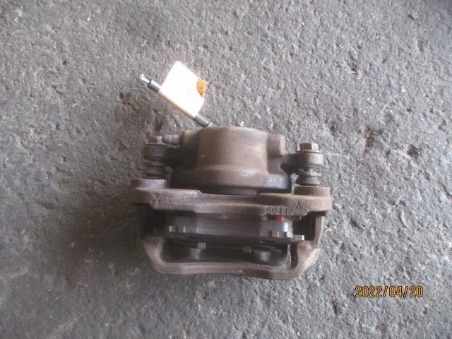【中古】中古部品 キャンター FB70AB 右ﾌﾛﾝﾄｷｬﾘﾊﾟｰ 【3500080000-211224001144330】