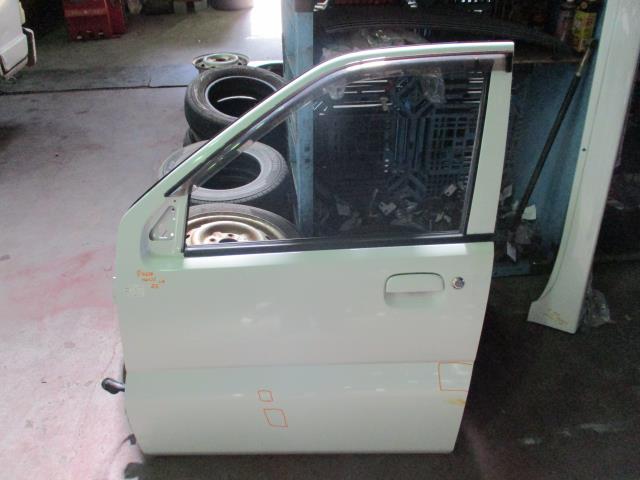 【中古】中古部品 ＫＥＩ HN22S 左ﾌﾛﾝﾄﾄﾞｱ 【3310160100-000004163413200】