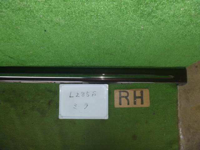 【中古】中古部品 ミラ L285S 右ｻｲﾄﾞｽﾃｯﾌﾟ 【3330370100-000223010113700】