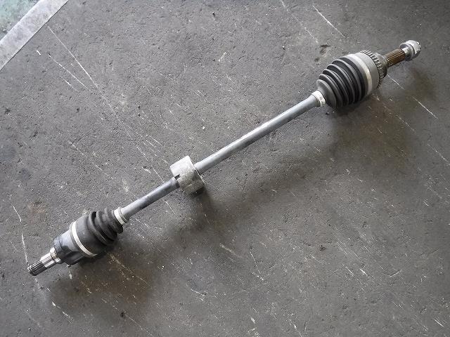 【中古】中古部品 ルークス ML21S 右ﾌﾛﾝﾄﾄﾞﾗｲﾌﾞｼｬﾌﾄ 【3340140100-001712779442100】