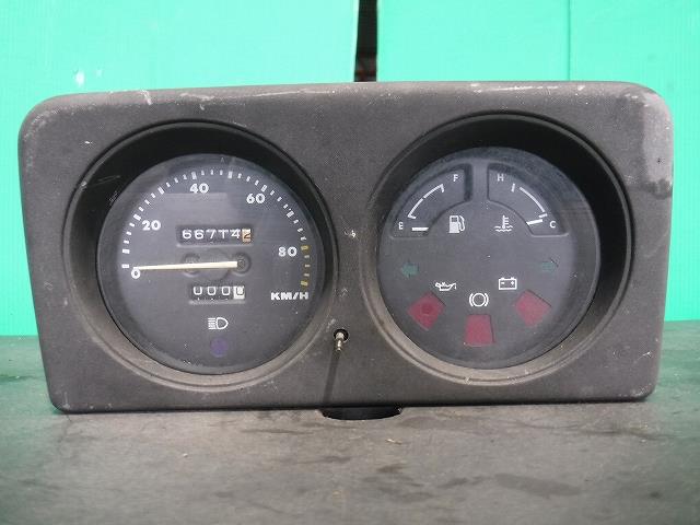 【中古】中古部品 ジムニー SJ30 ｽﾋﾟｰﾄﾞﾒｰﾀｰ 【3340140100-000021394961400】