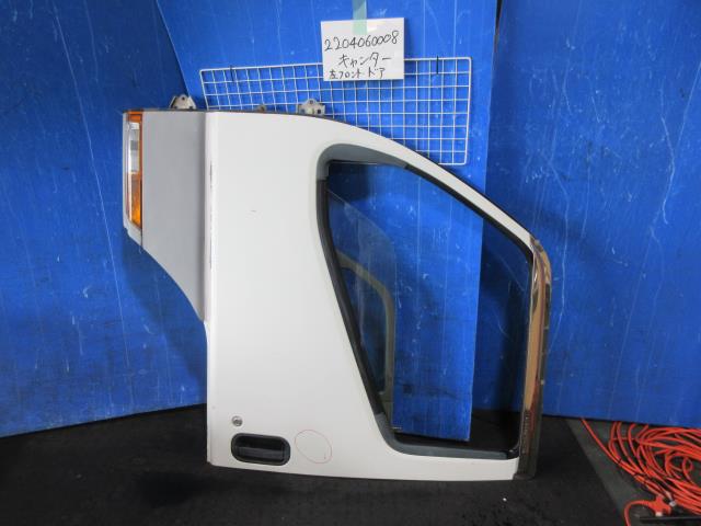【中古】中古部品 キャンター FB50AB 左ﾌﾛﾝﾄﾄﾞｱ 【3310220100-220406000813200】