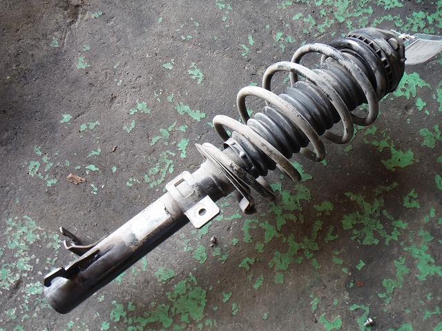 【中古】中古部品 ベリーサ DC5W 右ﾌﾛﾝﾄｽﾄﾗｯﾄ 【3340140100-001013761550110】