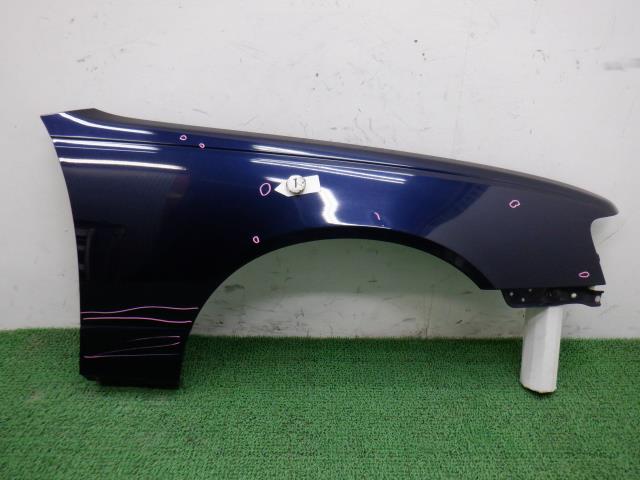【中古】中古部品 グロリア HY33 右ﾌﾛﾝﾄﾌｪﾝﾀﾞｰ 【3310250100-000223008310600】