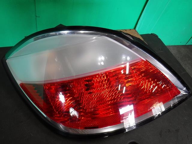 【中古】中古部品 オペル アストラ AH04Z18 左ﾃｰﾙﾗﾝﾌﾟ 【3340140100-001519583515600】