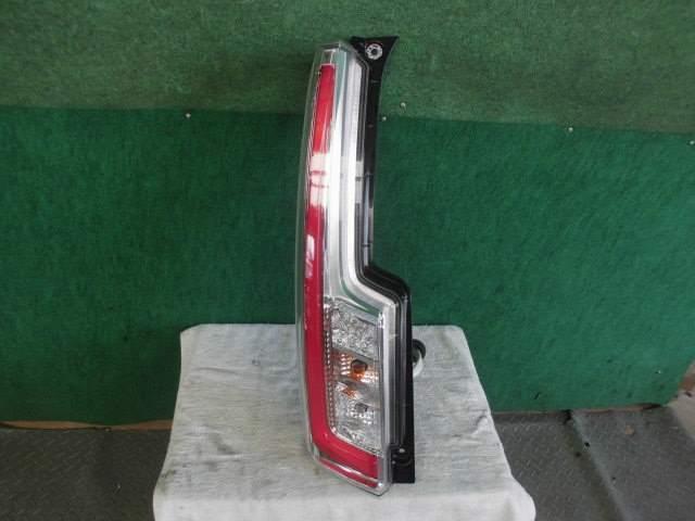 【中古】中古部品 ムーヴ LA150S 左ﾃｰﾙﾗﾝﾌﾟ 【3310420000-000002098915600】