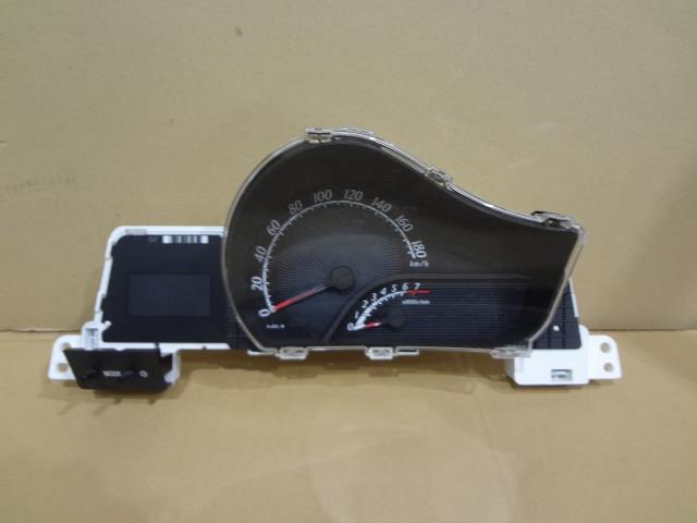 【中古】中古部品 iQ KGJ10 スピードメーター 【3330460100-000001528661400】