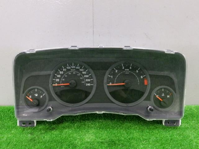 【中古】中古部品 ジープ パトリオット MK74 ｽﾋﾟｰﾄﾞﾒｰﾀｰ 【3260250000-000022067461400】