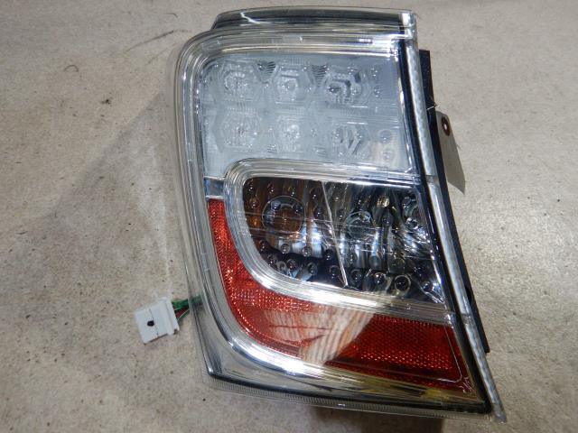【中古】中古部品 フリード GB3 左ﾃｰﾙﾗﾝﾌﾟ 【3330810100-220527000315600】