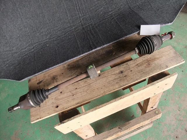 【中古】中古部品 アルト HA12V 右ﾌﾛﾝﾄﾄﾞﾗｲﾌﾞｼｬﾌﾄ 【3340140100-000919909042100】