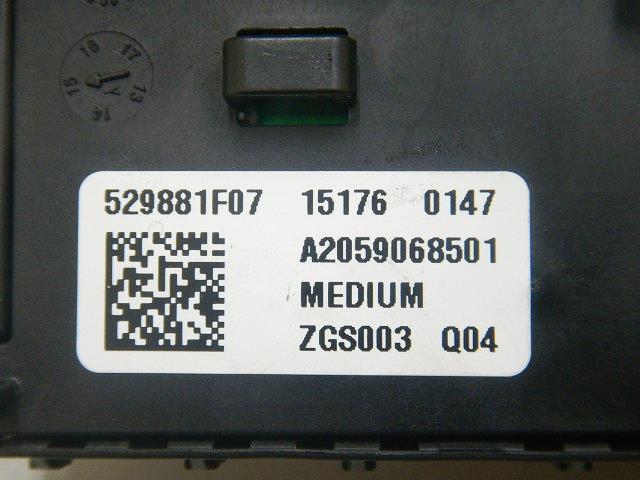 【中古】中古部品ベンツCクラス205042Cヒューズボックス【3310070100-000090732067800】