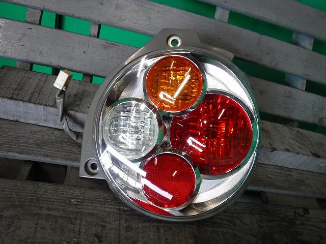 【中古】中古部品 ムーヴラテ L550S 右ﾃｰﾙﾗﾝﾌﾟ 【3340140100-001553386415500】