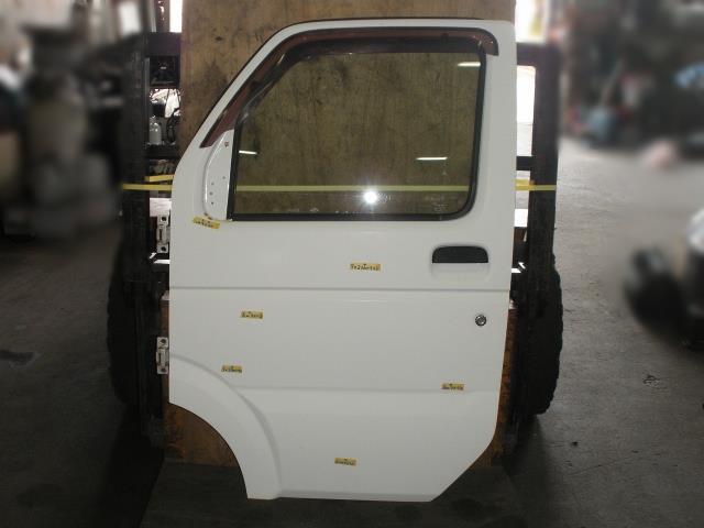 【中古】中古部品 キャリィ DA63T 左ﾌﾛﾝﾄﾄﾞｱ 【3310050100-000213022113200】