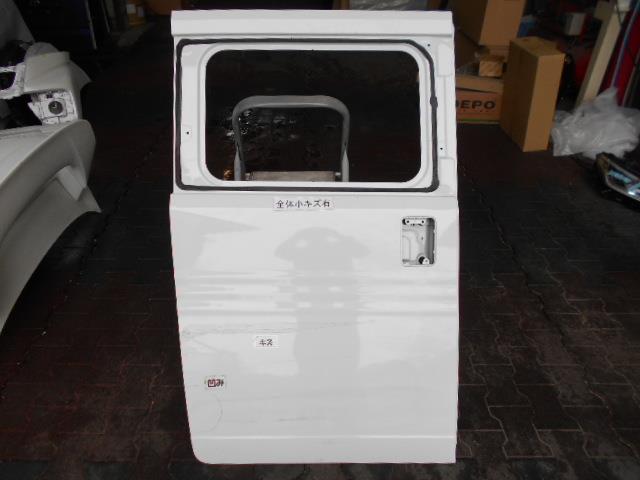 【中古】中古部品 Ｎ－ＶＡＮ JJ1 右ﾘｱﾄﾞｱ 【3380050000-000033079613300】
