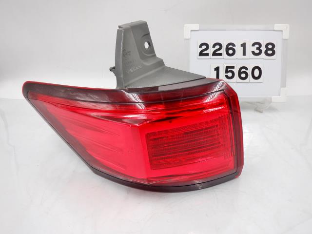 【中古】中古部品 エルグランド PNE52 左ﾃｰﾙﾗﾝﾌﾟ 【3330890100-000022613815600】