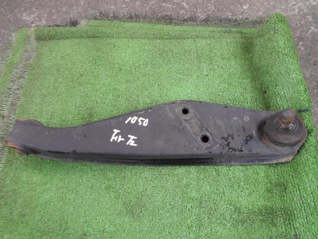 【中古】中古部品 アクティ TC 左ﾌﾛﾝﾄﾛｱｱｰﾑ 【3330190100-000002105051740】