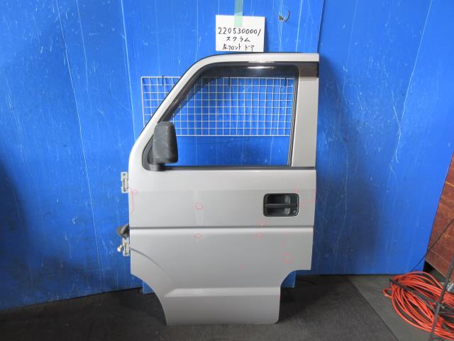 【中古】中古部品 スクラム DG64V 左ﾌﾛﾝﾄﾄﾞｱ 【3310220100-220530000113200】