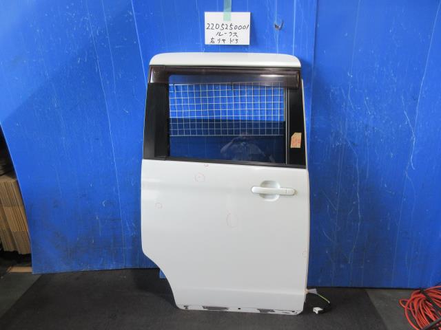 【中古】中古部品 ルークス ML21S 右ﾘｱﾄﾞｱ 【3310220100-220525000113300】 12,269円