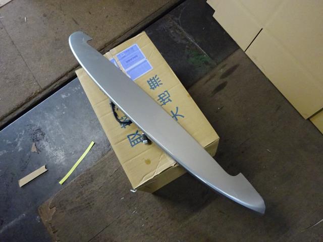 【中古】中古部品 マークＸジオ ANA10 ﾘｱｽﾎﾟｲﾗｰ 【3310410000-000223032715400】