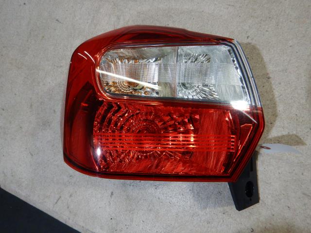 【中古】中古部品 インプレッサ GP6 左ﾃｰﾙﾗﾝﾌﾟ 【3330810100-220613000415600】