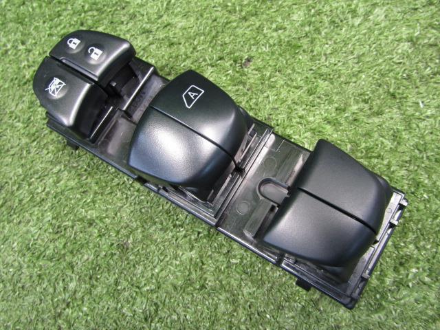 【中古】中古部品 リーフ ZE1 ﾊﾟﾜｰｳｲﾝﾄﾞｳｽｲｯﾁ 【3330200100-210534000061900】