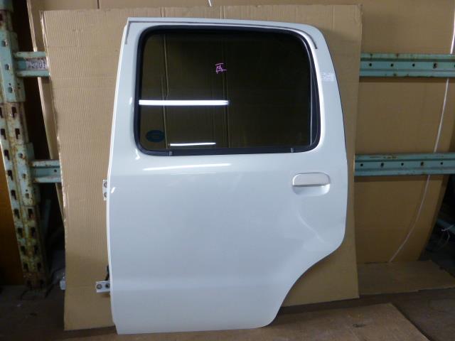 【中古】中古部品 ムーヴラテ L550S 左ﾘｱﾄﾞｱ 【3310410000-001122951013400】