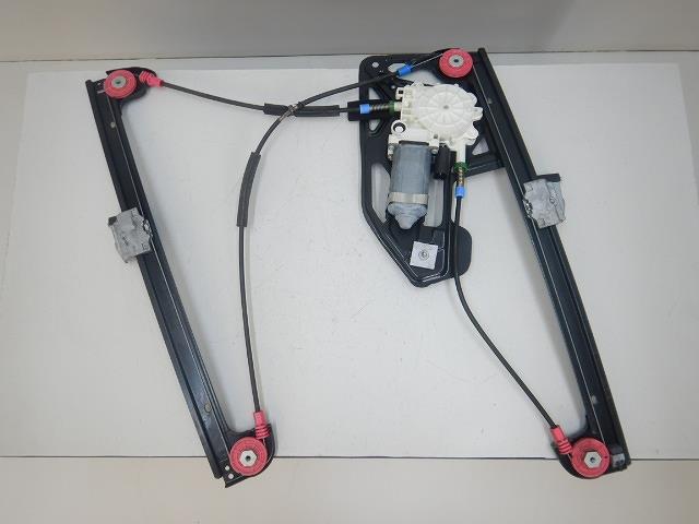 【中古】中古部品 BMW 7シリーズ GG35 右ﾌﾛﾝﾄﾄﾞｱﾚｷﾞｭﾚｰﾀ･ﾓｰﾀｰ 【3310070100-000173023913120】