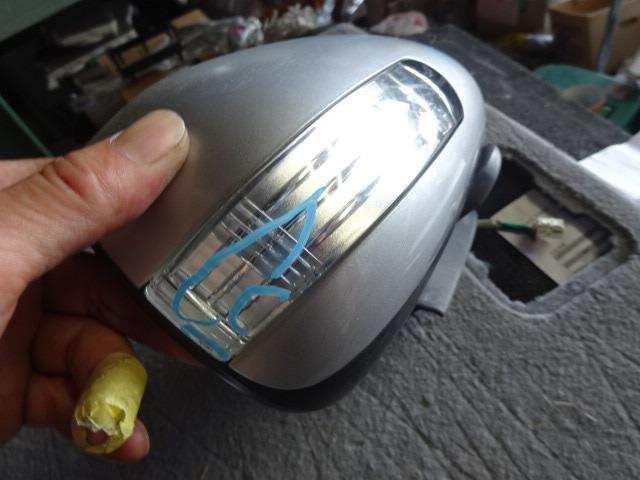 【中古】中古部品 ヴィッツ SCP90 右サイドミラー 【3310410000-001620198113500】