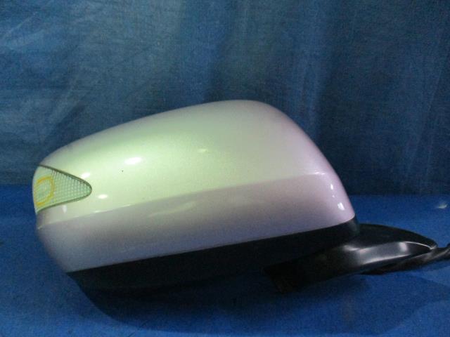 【中古】中古部品 フィット GE6 右ｻｲﾄﾞﾐﾗｰ 【3310160100-000004179713500】